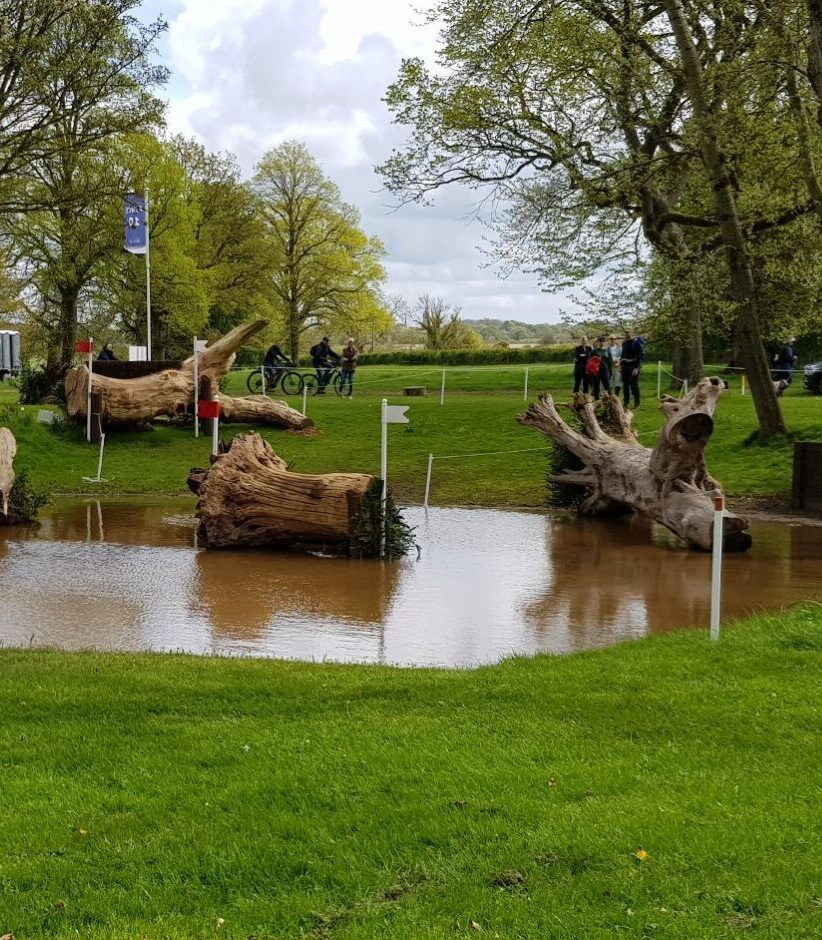 Badminton-International-Horse-Trials-CCI5-L-Fence-am-Teich
