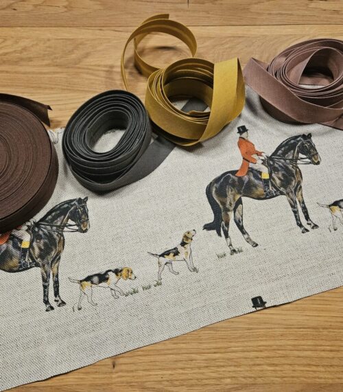 Lampenschirm-mit-Jagdreiter-und-Meute-2-Britain-Tours-and-More