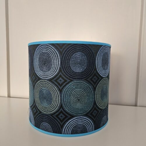 Handgefertigter-Lampenschirm-Aqua-25cm-1-Britain-Tours-and-More