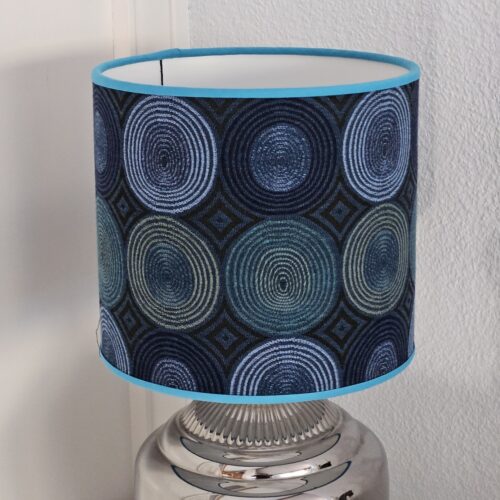 Handgefertigter-Lampenschirm-Aqua-25cm-Trommel-Britain-Tours-and-More